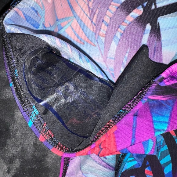 Miraclesuit Caliente Tropica Revele in Framboise Size 16 New with tag - Picture 10 of 12